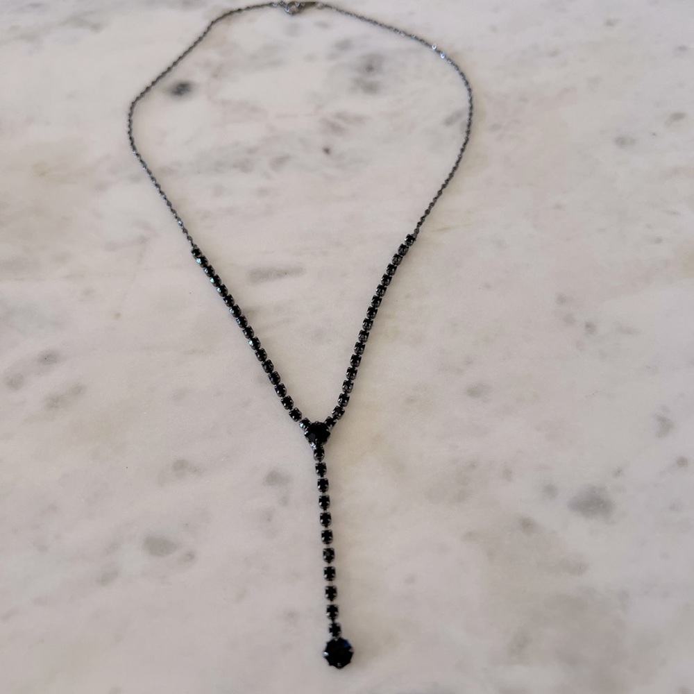 Black gem drop pendant necklace